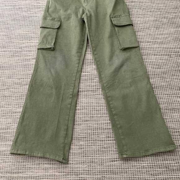 Love Trends Olive Green Mid Rise Wide Leg Cargo Pant  Size 5. Junior - Picture 6 of 11